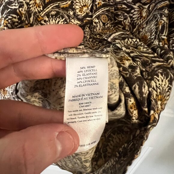 977 Faherty Short Sleeve Button Up Blouse Size Large Color Brown - Picture 3 of 4